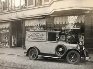Unser damaliger Lieferwagen im Jahr 1930